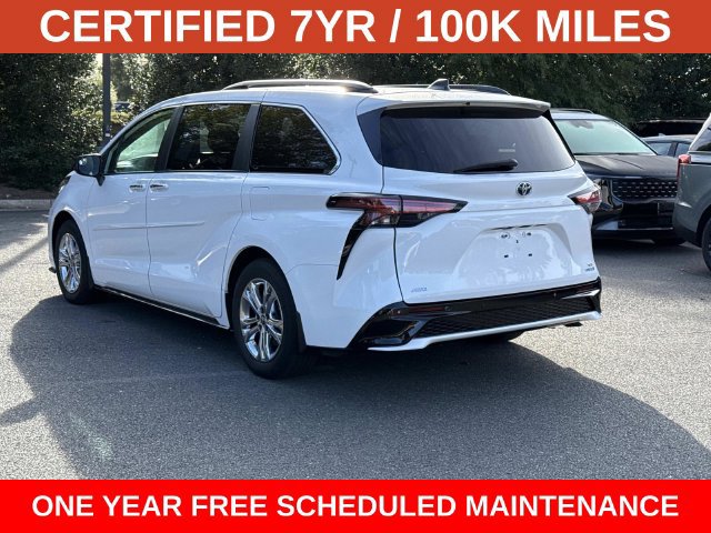 Used 2023 Toyota Sienna XSE w/ XSE Plus Package AWD/4WD image 4