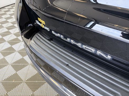 Used 2023 GMC Yukon AT4 w/ LPO, Floor Liner Package AWD/4WD image 17