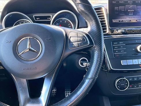 Used 2019 Mercedes-Benz GLE 400 4MATIC w/ Premium 1 Package image 17