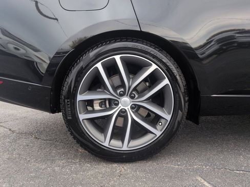 Certified 2025 Land Rover Range Rover SE image 21