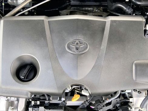 Used 2024 Toyota Camry LE FWD image 32