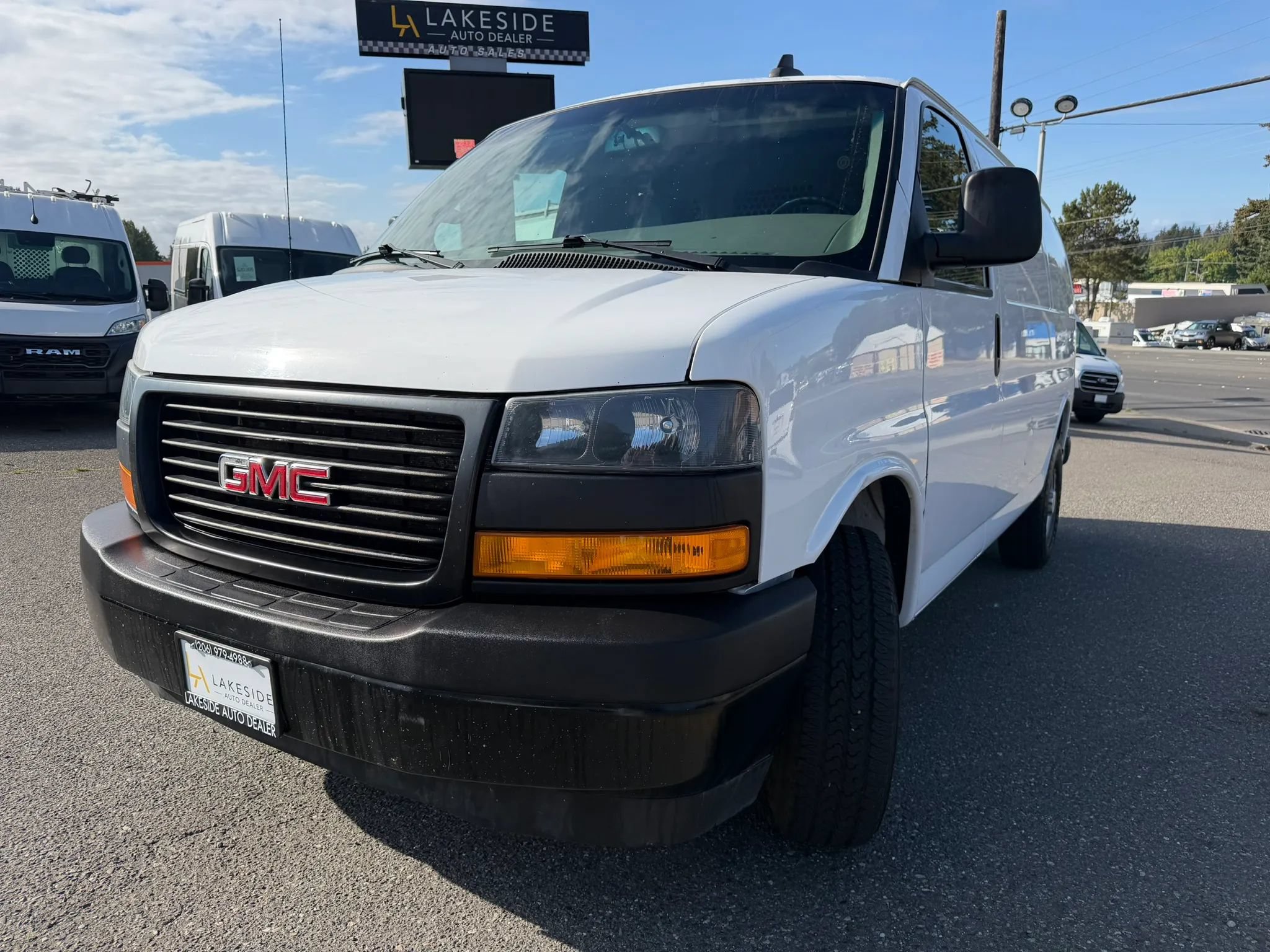 Used 2023 GMC Savana 2500 w/ Driver Convenience Package RWD image 1