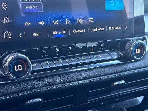 Used 2023 Chevrolet Colorado LT w/ LT Convenience Package II AWD/4WD image 19