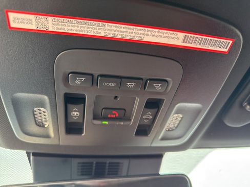 Used 2025 Toyota Camry XSE image 19