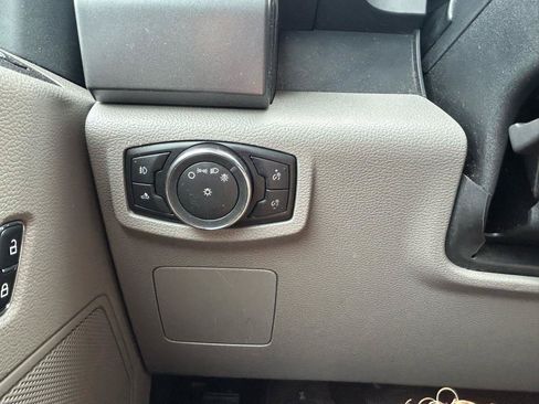 Used 2016 Ford F150 XLT AWD/4WD image 23