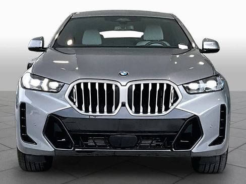 Used 2026 BMW X6 xDrive40i AWD/4WD image 3