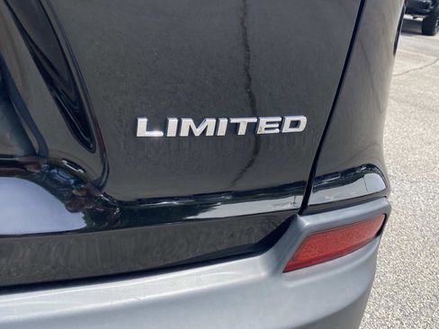 Used 2020 Jeep Cherokee Limited FWD image 5