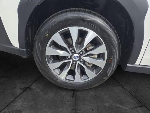 Certified 2025 Subaru Outback Limited AWD/4WD image 14