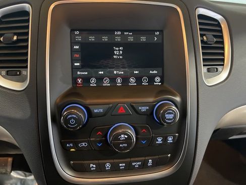 Used 2020 Dodge Durango SXT image 23