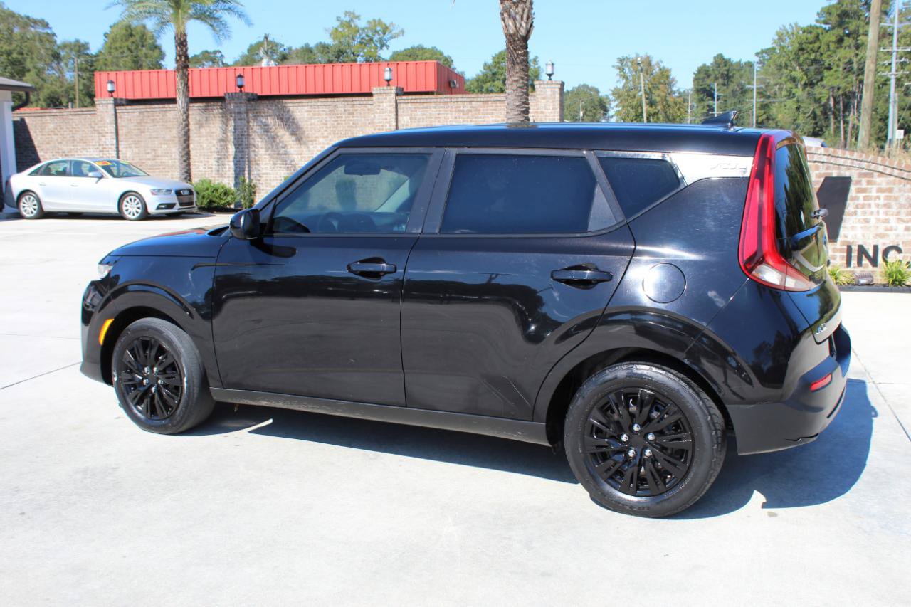 Used 2020 Kia Soul LX FWD image 3