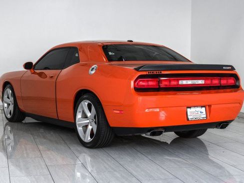 Used 2009 Dodge Challenger SRT8 w/ SRT Option Group II RWD image 8