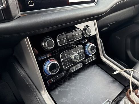 Certified 2023 GMC Yukon Denali image 37