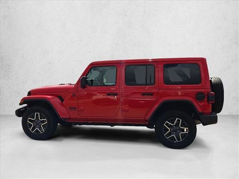 Used 2025 Jeep Wrangler Unlimited Sahara AWD/4WD image 8