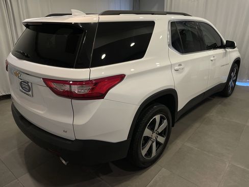 Used 2020 Chevrolet Traverse LT w/ LT Premium Package AWD/4WD image 6