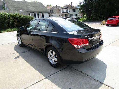 Used 2016 Chevrolet Cruze LT FWD image 5