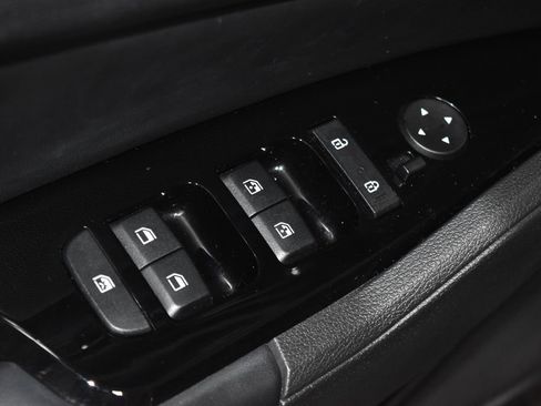 Used 2023 Kia Sportage SX image 5