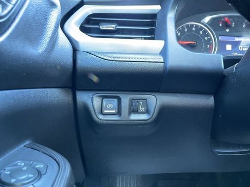 Used 2021 GMC Acadia SLT w/ Elevation Edition image 18