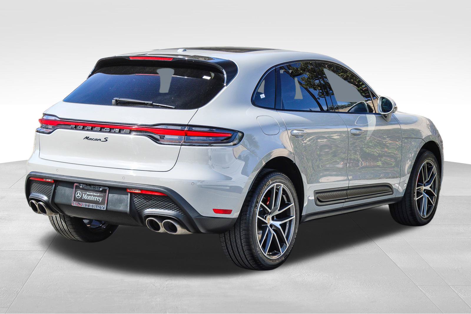 Used 2022 Porsche Macan S w/ Premium Package Plus AWD/4WD image 9