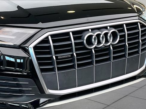 Used 2021 Audi Q7 2.0T Premium w/ Convenience Package AWD/4WD image 32