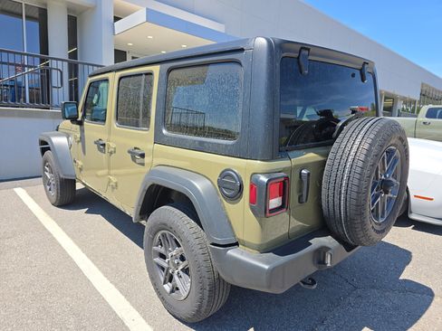Used 2025 Jeep Wrangler Sport S image 3
