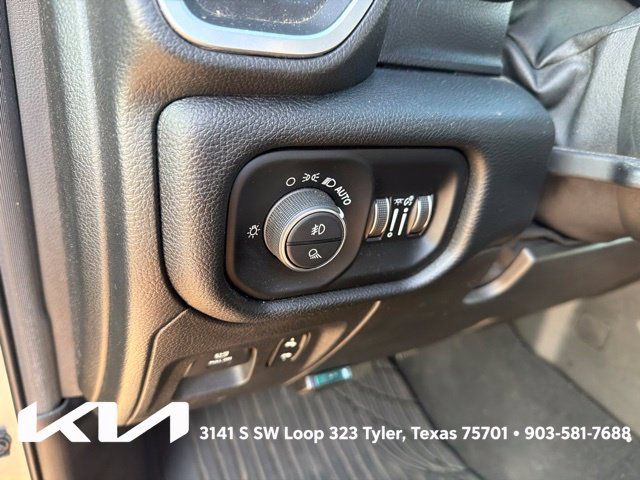 Used 2019 RAM 1500 Big Horn AWD/4WD image 15