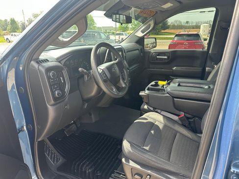 Used 2024 Chevrolet Silverado 1500 Custom Trail Boss AWD/4WD image 12