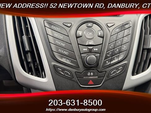 Used 2014 Ford Focus SE w/ SE Winter Package FWD image 20