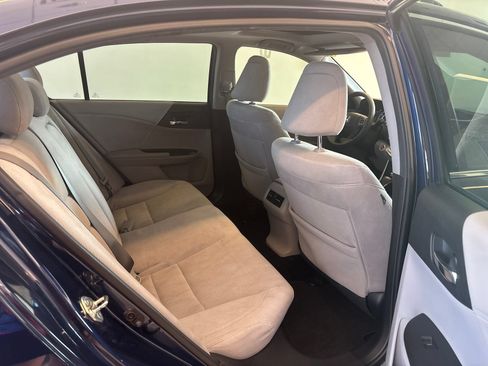 Used 2015 Honda Accord EX image 9