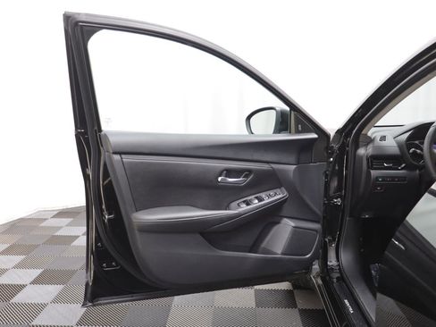 Used 2024 Nissan Sentra SV w/ All-Weather Package image 4