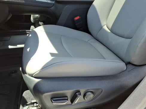 New 2026 Toyota Sienna XLE AWD/4WD image 12