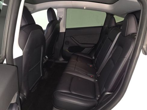 Used 2021 Tesla Model Y Long Range AWD/4WD image 4