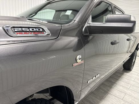 Used 2022 RAM 2500 Tradesman w/ Chrome Appearance Group AWD/4WD image 33