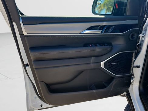 New 2026 Jeep Grand Wagoneer w/ Premium Group I image 43