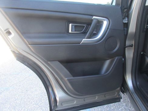 Used 2018 Land Rover Discovery Sport HSE image 81
