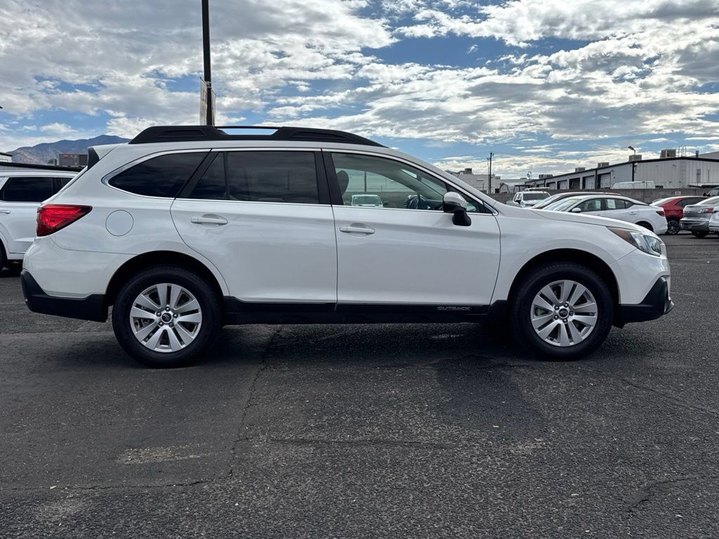 Used 2019 Subaru Outback 2.5i Premium AWD/4WD image 9