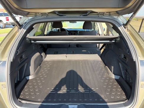 Used 2020 Subaru Outback Premium AWD/4WD image 26