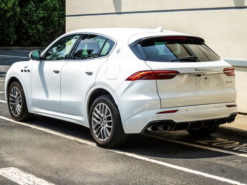 Used 2024 Maserati Grecale GT AWD/4WD image 5