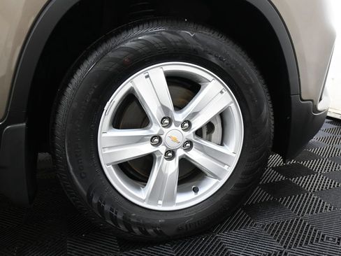 Used 2020 Chevrolet Trax LT w/ Driver Confidence Package FWD image 37