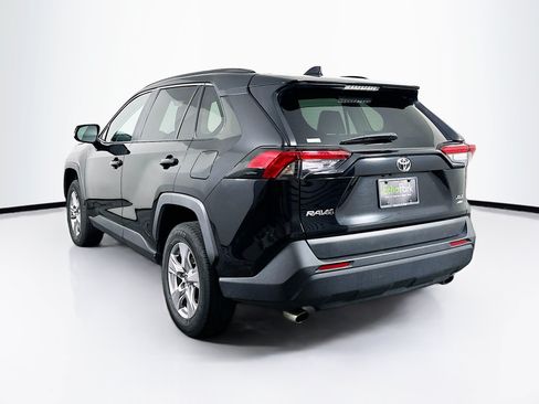 Used 2025 Toyota RAV4 XLE AWD/4WD image 5