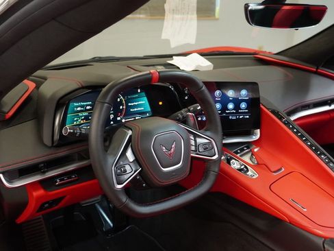 Used 2023 Chevrolet Corvette Stingray Premium Conv w/ Z51 Performance Package RWD image 6