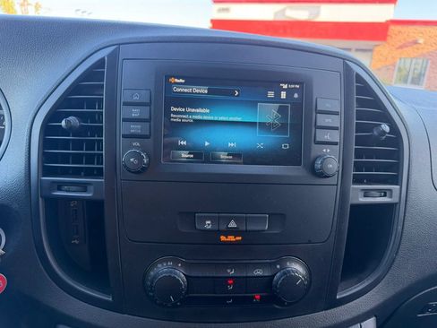 Used 2022 Mercedes-Benz Metris image 21