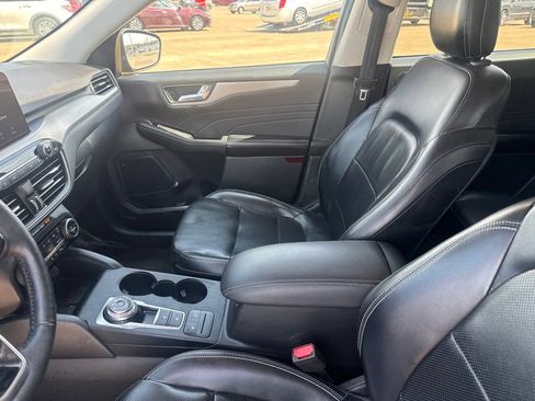 Used 2021 Ford Escape SEL w/ Technology Package FWD image 38