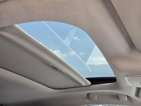 New 2026 Nissan Sentra SR FWD image 9