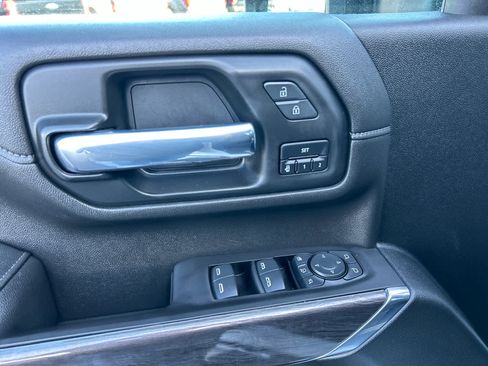 Used 2021 Chevrolet Silverado 3500 LTZ w/ LTZ Convenience Package image 28