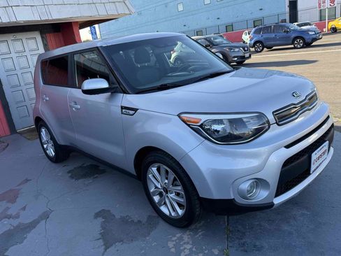 Used 2017 Kia Soul + FWD image 2