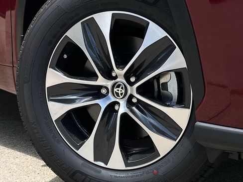 New 2026 Toyota Highlander XLE AWD/4WD image 27