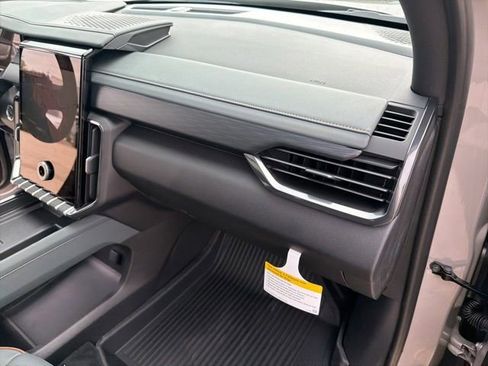 New 2026 GMC Acadia AT4 w/ Luxury Package AWD/4WD image 27