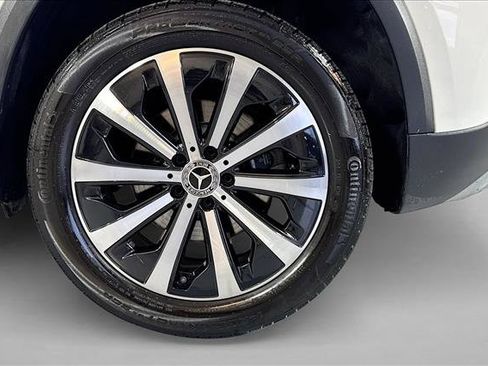 Used 2022 Mercedes-Benz GLA 250 w/ Premium Package Lite image 29