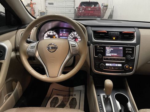 Used 2017 Nissan Altima 2.5 SV FWD image 12