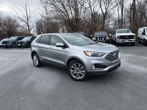 Used 2022 Ford Edge Titanium image 1